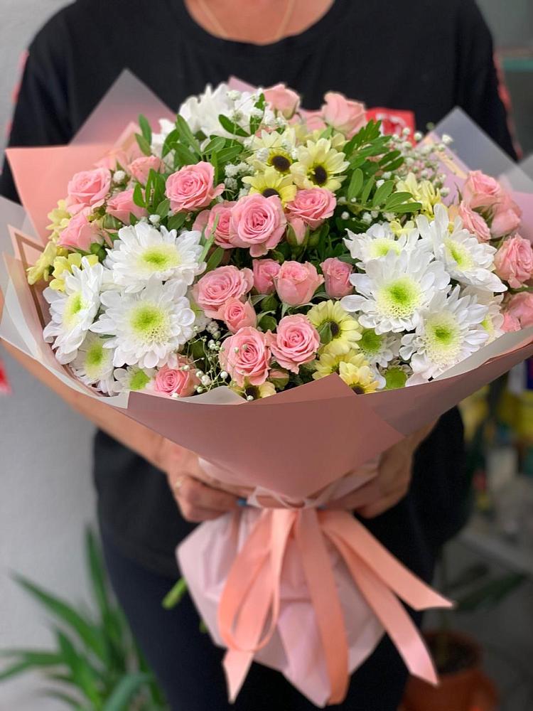 Букет цветов из: Розы и Хризантемы в Оханске