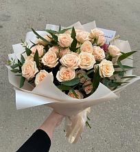 Букет Кремовые розы Латте в Оханске