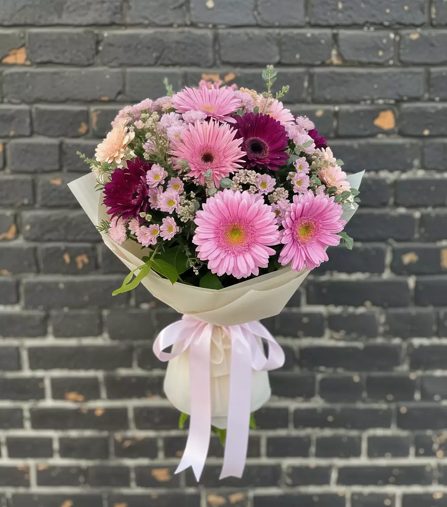 Букет цветов из: Герберы и Хризантемы в Оханске