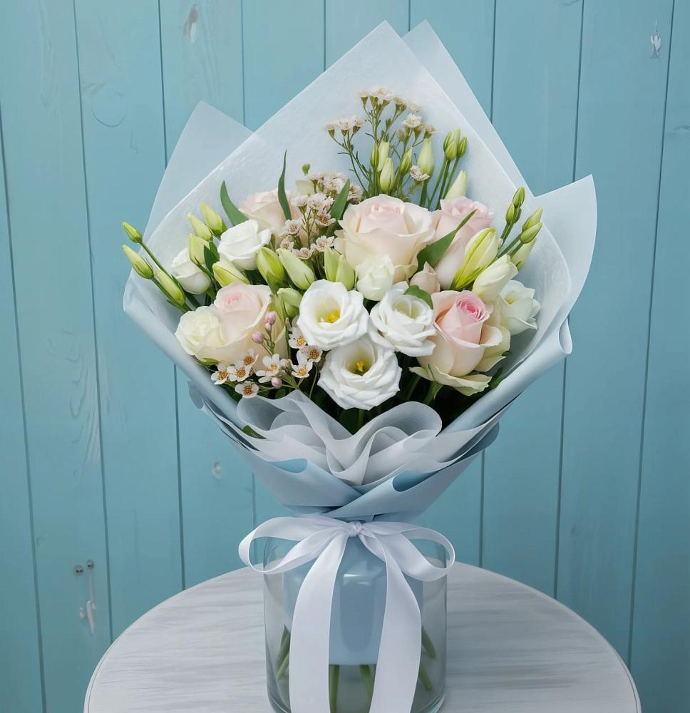 Букет цветов из: Розы и Лизиантусы в Оханске