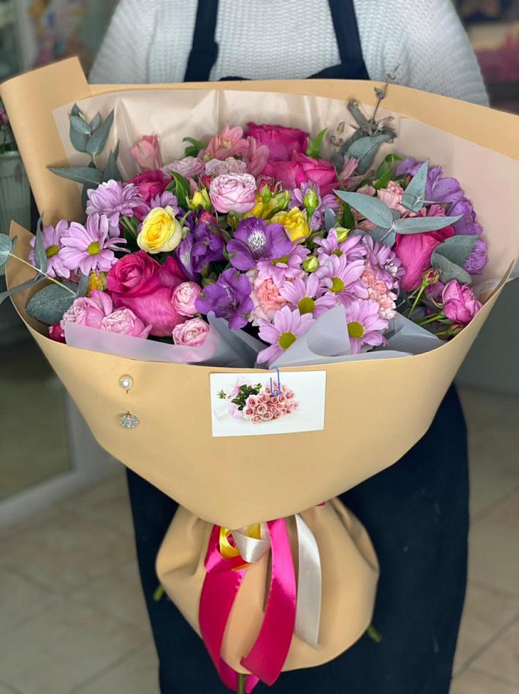 Букет цветов из: Хризантемы, Гвоздики и Альстромерии в Оханске