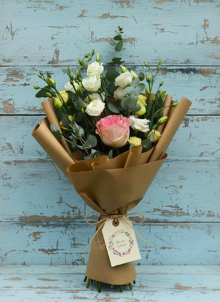 Букет цветов из: Розы и Лизиантусы в Оханске