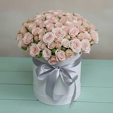 Цветочная композиция из Розы в шляпной коробке в Оханске