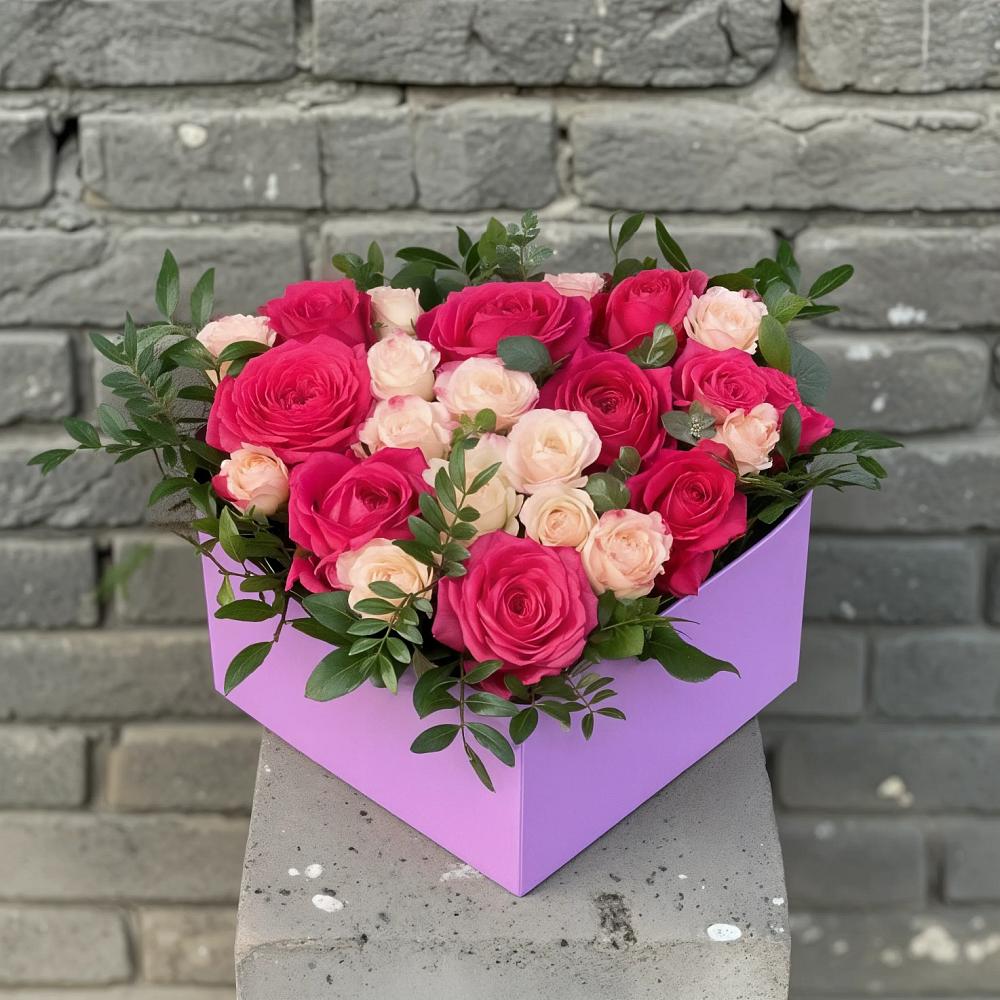 Цветочная композиция из Розы в коробке в Оханске