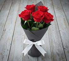 Букет 5 Красных роз Эдлесс Лав #REPLACE_PRED# Оханске