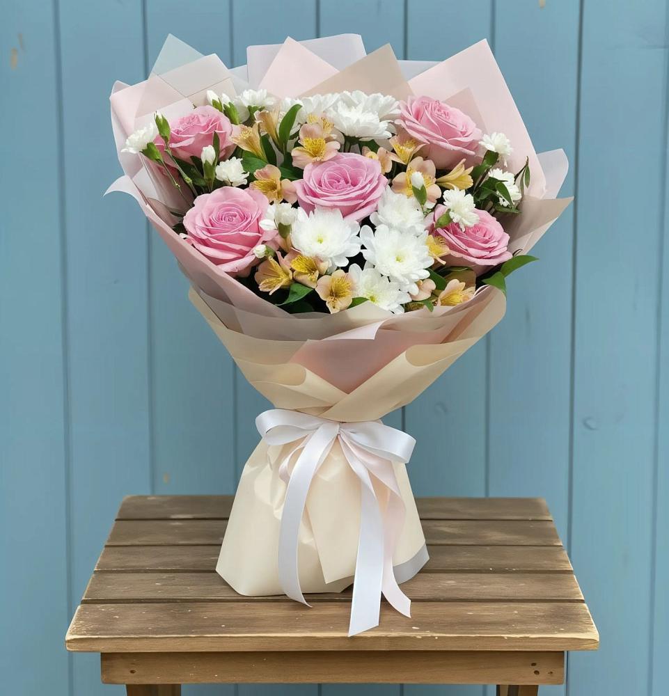 Букет цветов из: Гвоздики, Орхидеи и Розы в Оханске