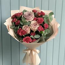 Букет цветов из:  Гвоздики и Розы в Оханске
