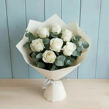 Букет Белые розы в Эвкалипте в Оханске