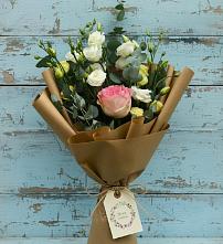 Букет цветов из:  Розы и Лизиантусы в Оханске
