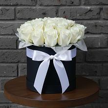 Цветочная композиция из Розы в шляпной коробке в Оханске