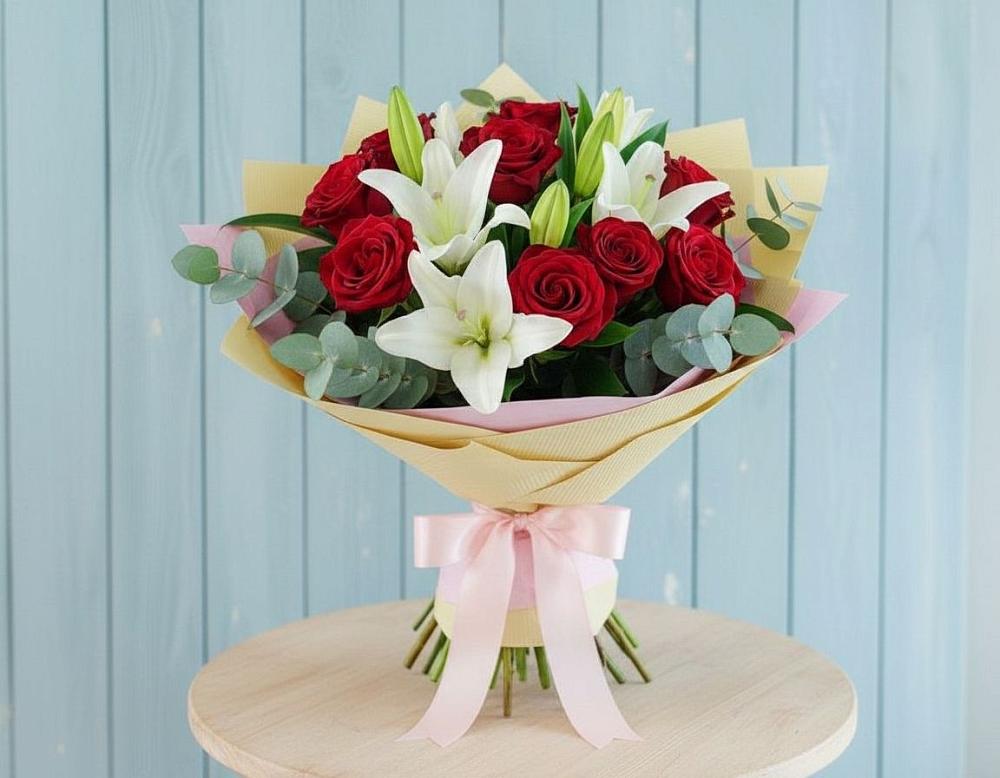 Букет цветов из: Лилии и Розы в Оханске